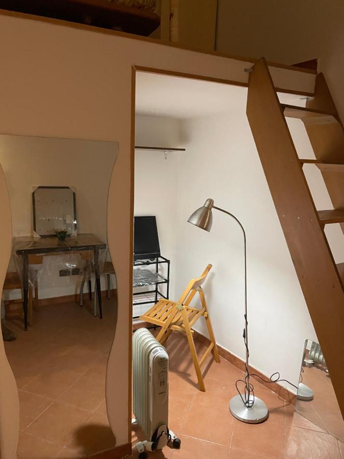 “Piccola Domus” Apartment เนเปิลส์ ภายนอก รูปภาพ