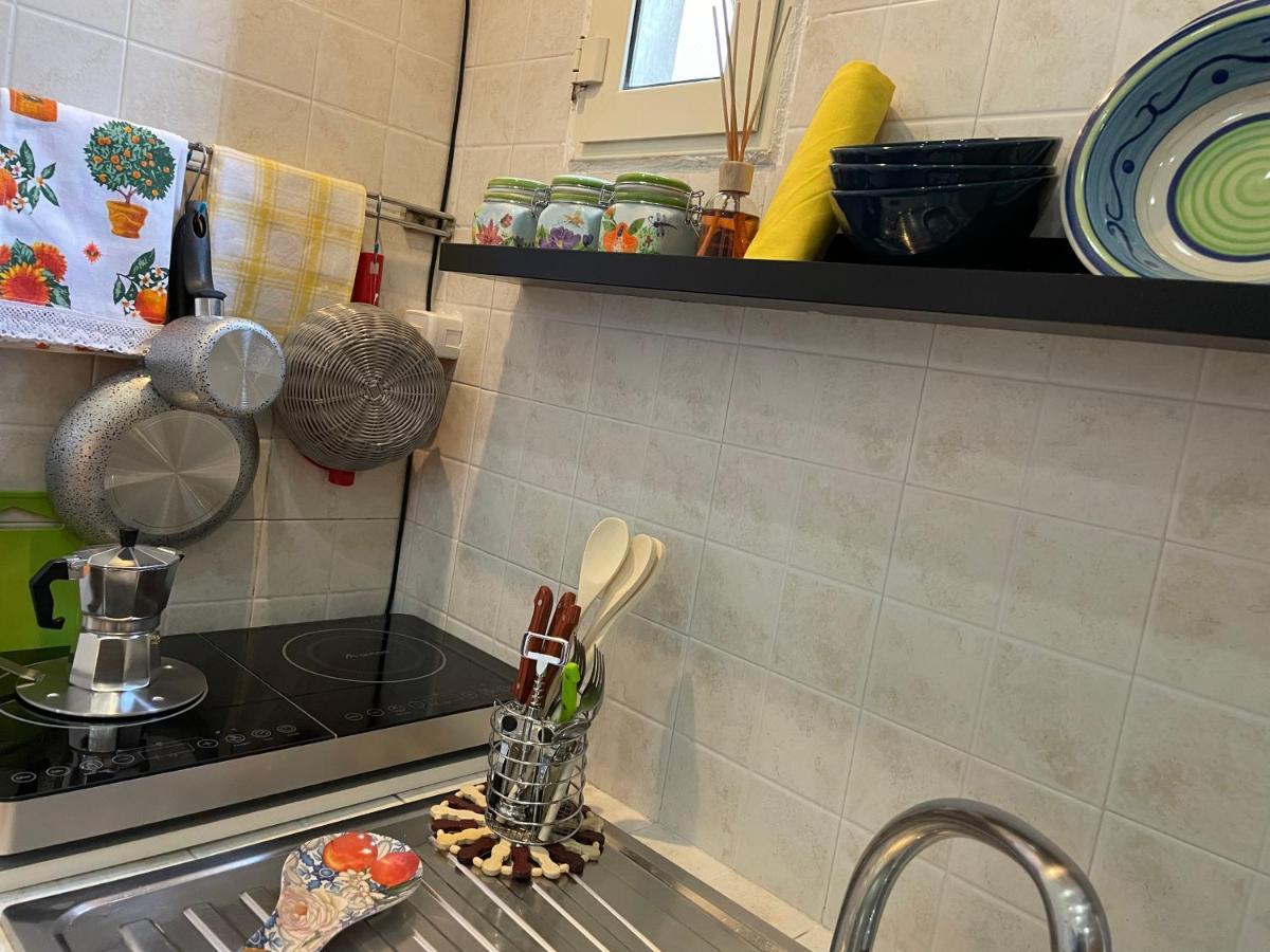 “Piccola Domus” Apartment เนเปิลส์ ภายนอก รูปภาพ