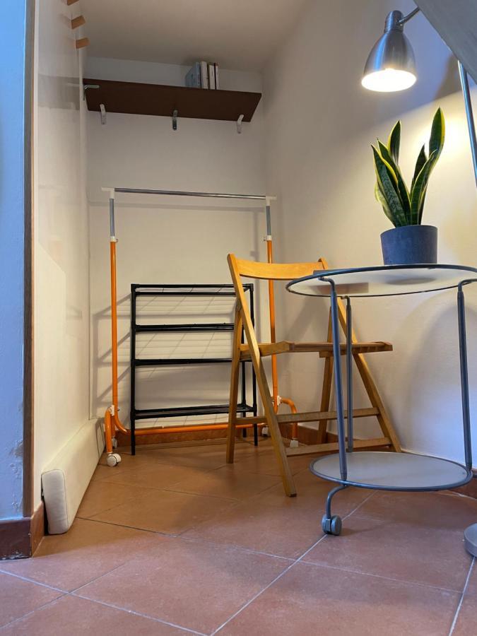 “Piccola Domus” Apartment เนเปิลส์ ภายนอก รูปภาพ